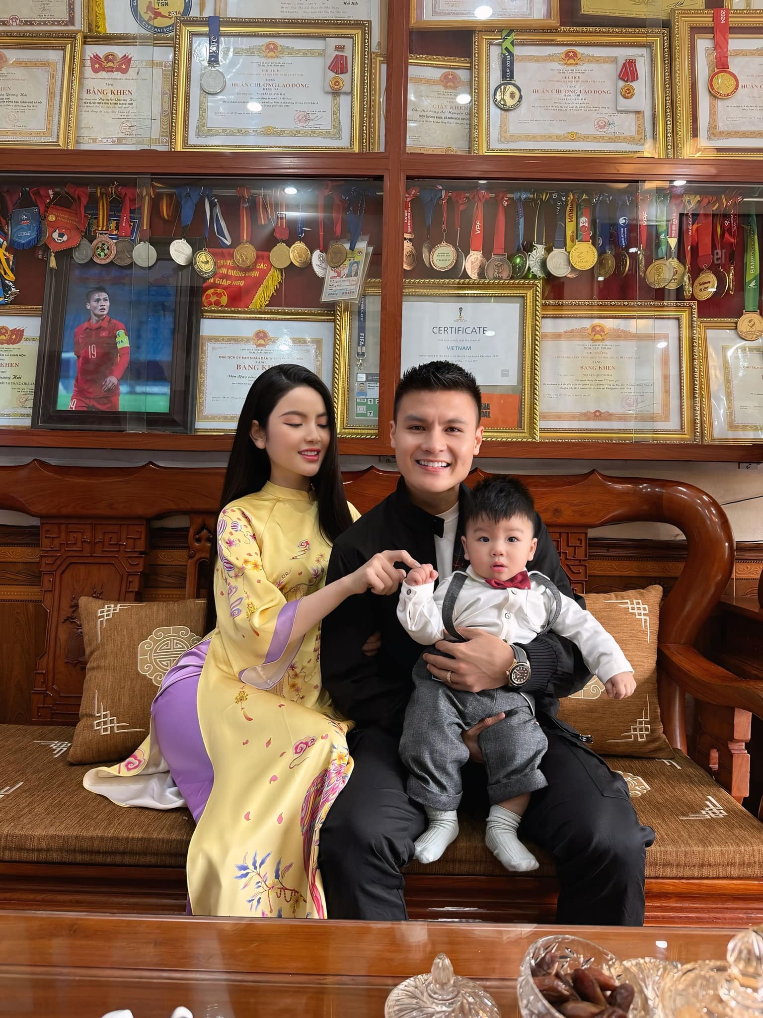 Tặng Chu Thanh Huyền xe sang gần chục tỷ đồng, Quang Hải giàu cỡ nào?- Ảnh 2.