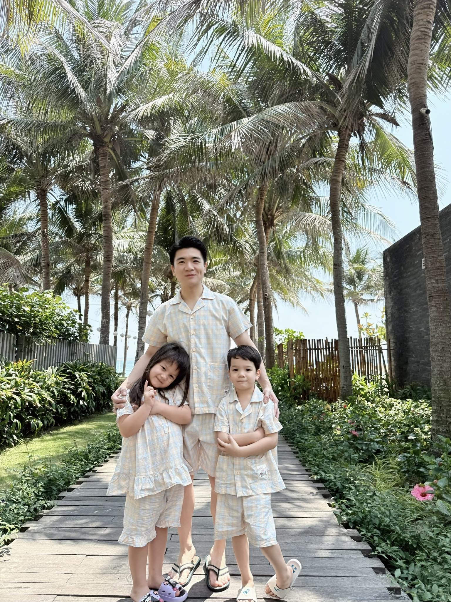 "Bố đơn thân nghìn tỷ" - cậu cả nhà bầu Hiển đón con thứ 3, Đỗ Mỹ Linh tiếp tục giúp anh chồng chăm sóc?- Ảnh 2.
