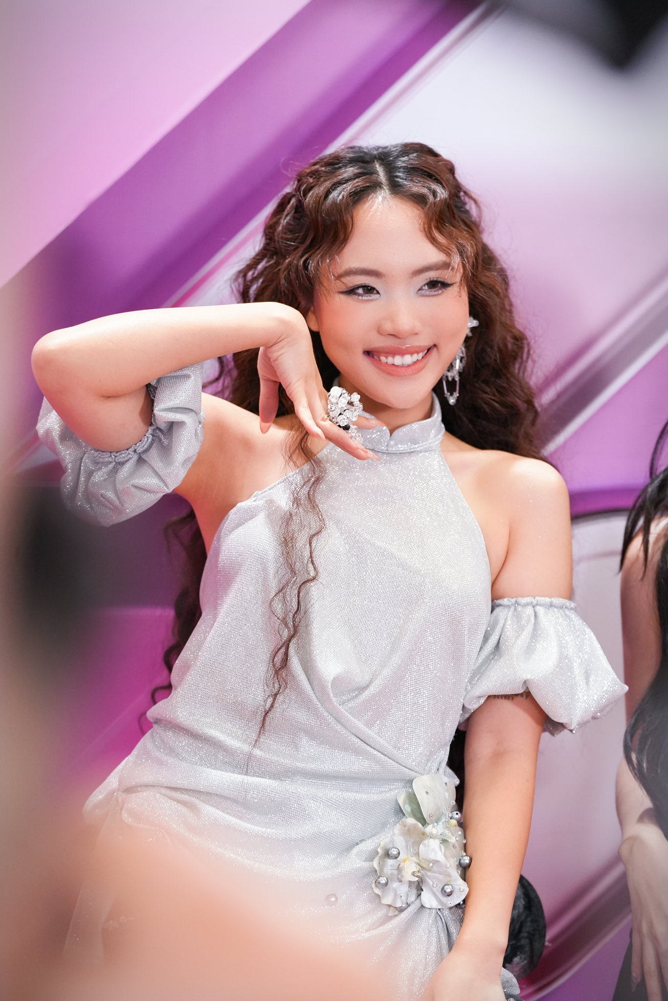 Phương Mỹ Chi khoe nốt cao tại Trung Quốc trước dàn “quái thú” quốc tế, Quán quân Giọng Hát Việt lại bị chỉ trích- Ảnh 5.