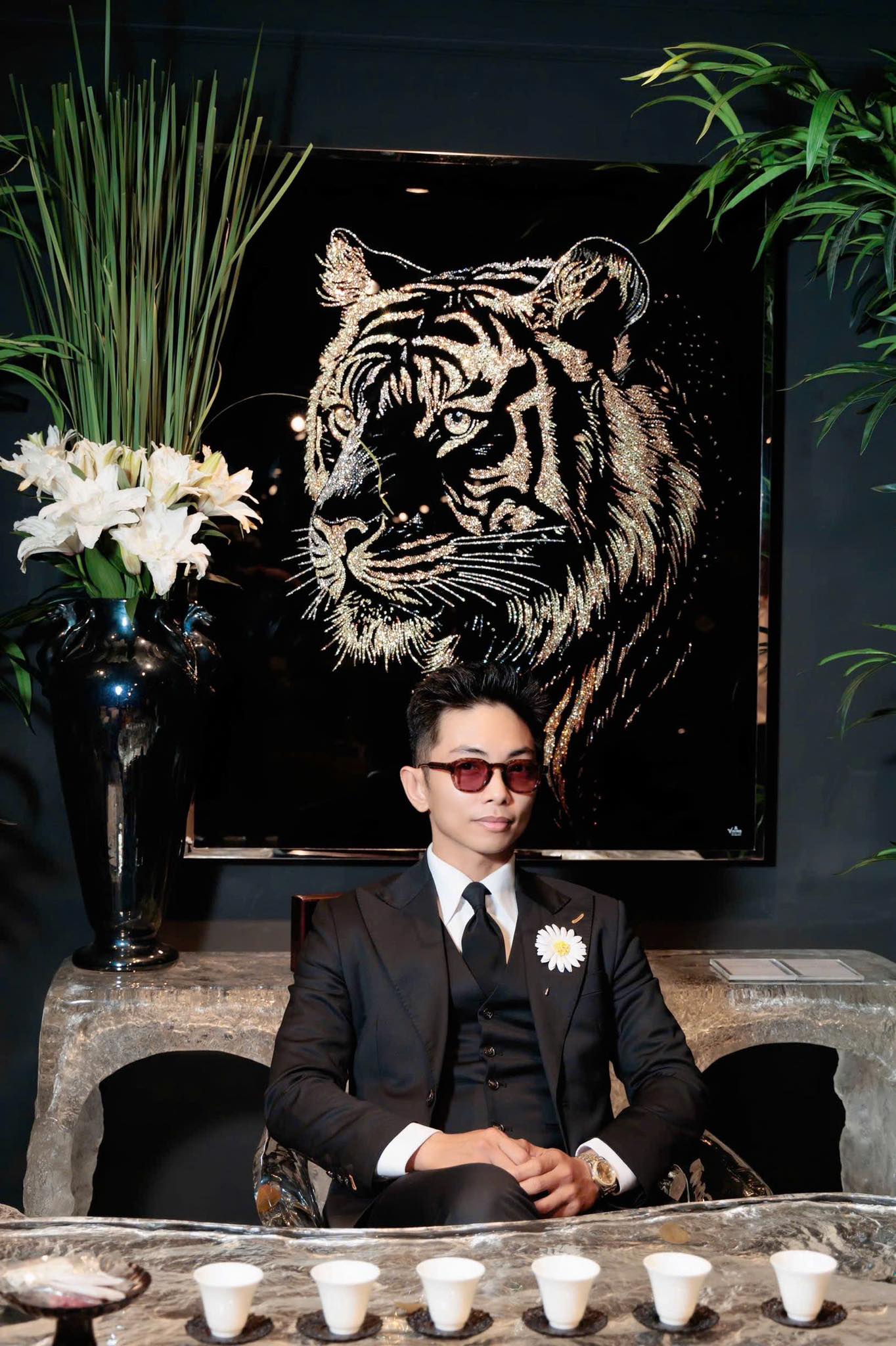 Khánh Thi - Phan Hiển tung bộ ảnh đậm chất đại gia hậu drama 