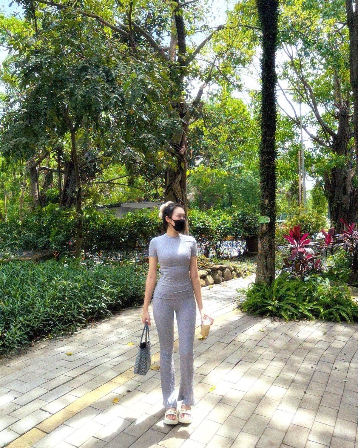 Doãn Hải My khoe body nuột nà, ba vòng cực chuẩn hậu sinh con, nàng WAG diện bikini đẹp nhất mùa hè sắp trở lại!- Ảnh 1.