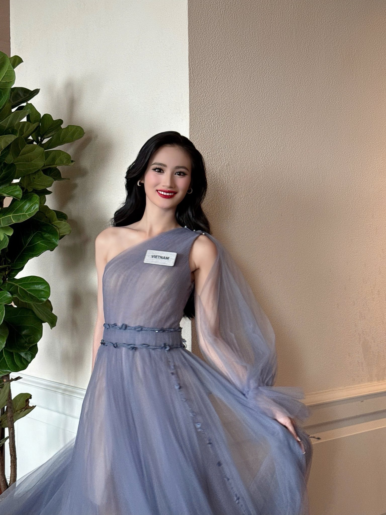 Bất thình lình bị đặt câu hỏi, Hoa hậu Ý Nhi lộ trình tiếng Anh thật tại Miss World- Ảnh 3. Bất thình lình bị đặt câu hỏi, Hoa hậu Ý Nhi lộ trình tiếng Anh thật tại Miss World- Ảnh 3.
