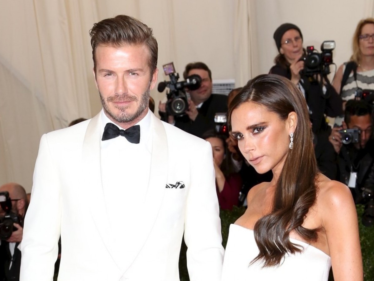 Bất chấp lục đục gia đình, tài sản của vợ chồng Beckham tăng vọt, sắp đuổi kịp Quốc vương Anh- Ảnh 1.