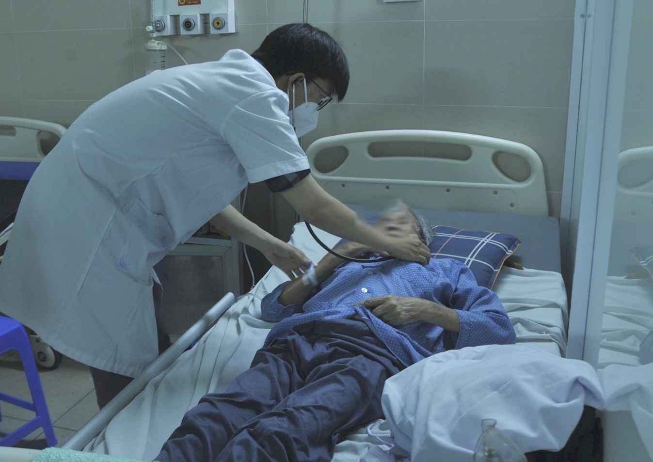 Hà Nội thêm 23 ca COVID-19 trong một tuần- Ảnh 1.