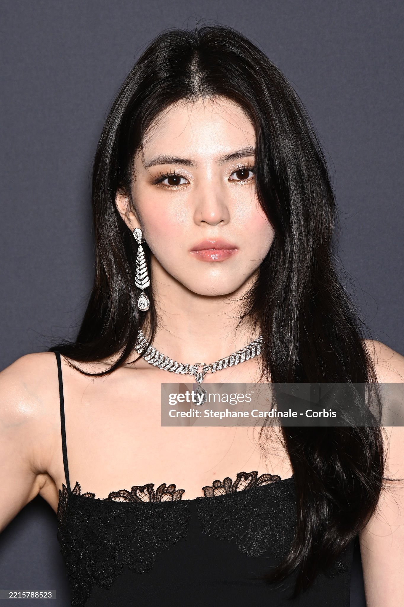 Kẻ thù số 1 của Han So Hee tại Cannes: Khiến nữ diễn viên “tàng hình” trên thảm đỏ, chuyên dìm nhan sắc!- Ảnh 2.