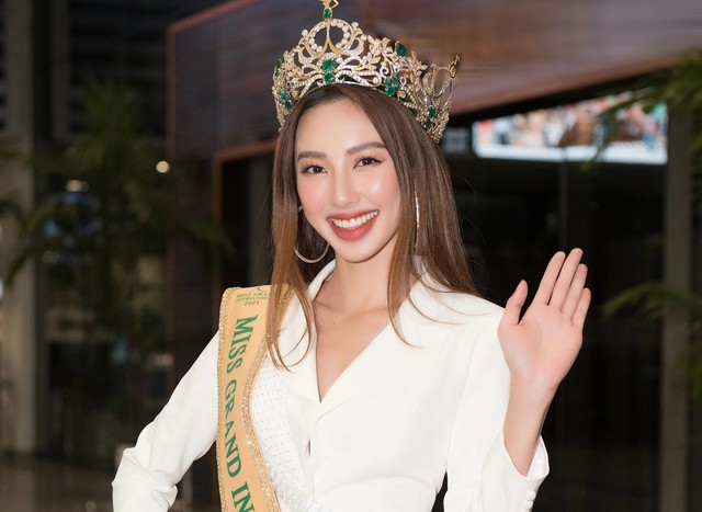 Chân dung Hoa hậu Nguyễn Thúc Thùy Tiên, người vừa bị khởi tố, bắt giam trong vụ kẹo rau củ Kera- Ảnh 4.