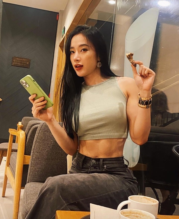 Thân hình ngày càng "vạm vỡ" khó tin của Angela Phương Trinh- Ảnh 4.