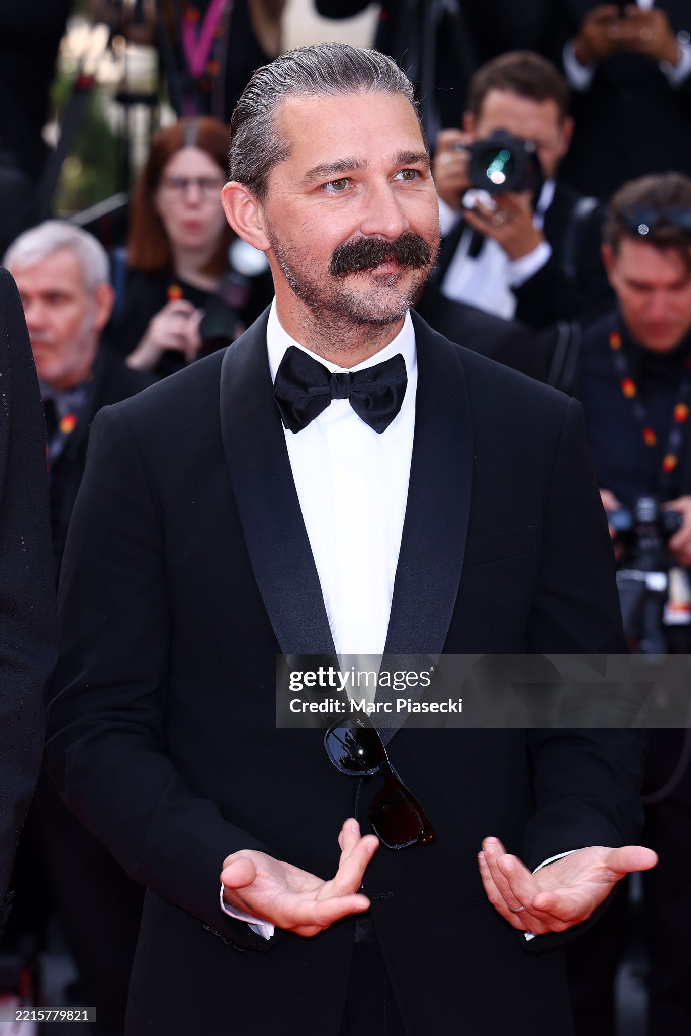 Thảm đỏ Cannes ngày 6: Mina (TWICE) hóa thiên nga đen, dàn thiên thần Victoria's Secret khoe dáng nóng bỏng, nhiều sao hạng A lộ dấu hiệu lão hóa- Ảnh 24.