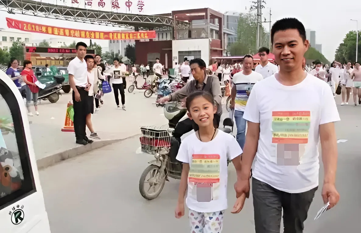 Thiên tài 10 tuổi đỗ đại học, 3 năm sau ra trường cuộc đời chán đến phát ngán: Khi tuổi thơ bị lấy mất bởi hai chữ "thành công"- Ảnh 2.