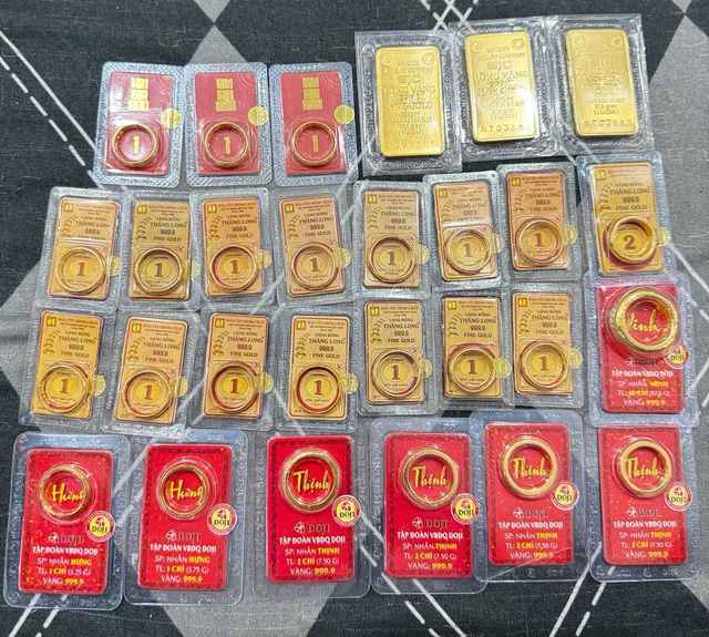 Bán 20 chỉ lúc 89 triệu đồng/lượng, người đàn ông ở Hà Nội ước vàng giảm về 90 triệu để mua lại- Ảnh 1.