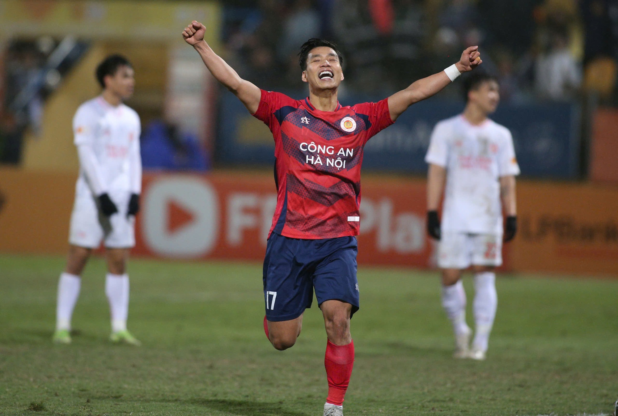 Ngôi sao giá 9 tỷ tính rời CLB CAHN, đầu quân cho đội cựu vương V.League, nhận lót tay hậu hĩnh?- Ảnh 2.
