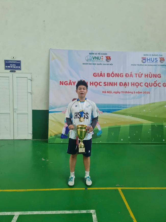 Từng tự ti v&igrave; giọng địa phương nặng, nam sinh viết 1 c&acirc;u cực "thấm" trong b&agrave;i luận, gi&agrave;nh lu&ocirc;n học bổng 14 trường đại học của Mỹ- Ảnh 3.