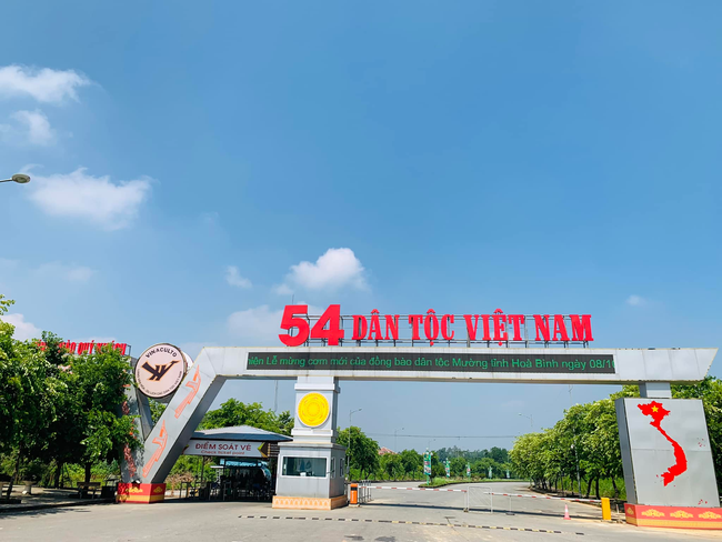 Một điểm pinic lý tưởng dành cho gia đình cách Hà Nội không xa, có xe bus vào tận cổng, chơi cả ngày không chán- Ảnh 1.