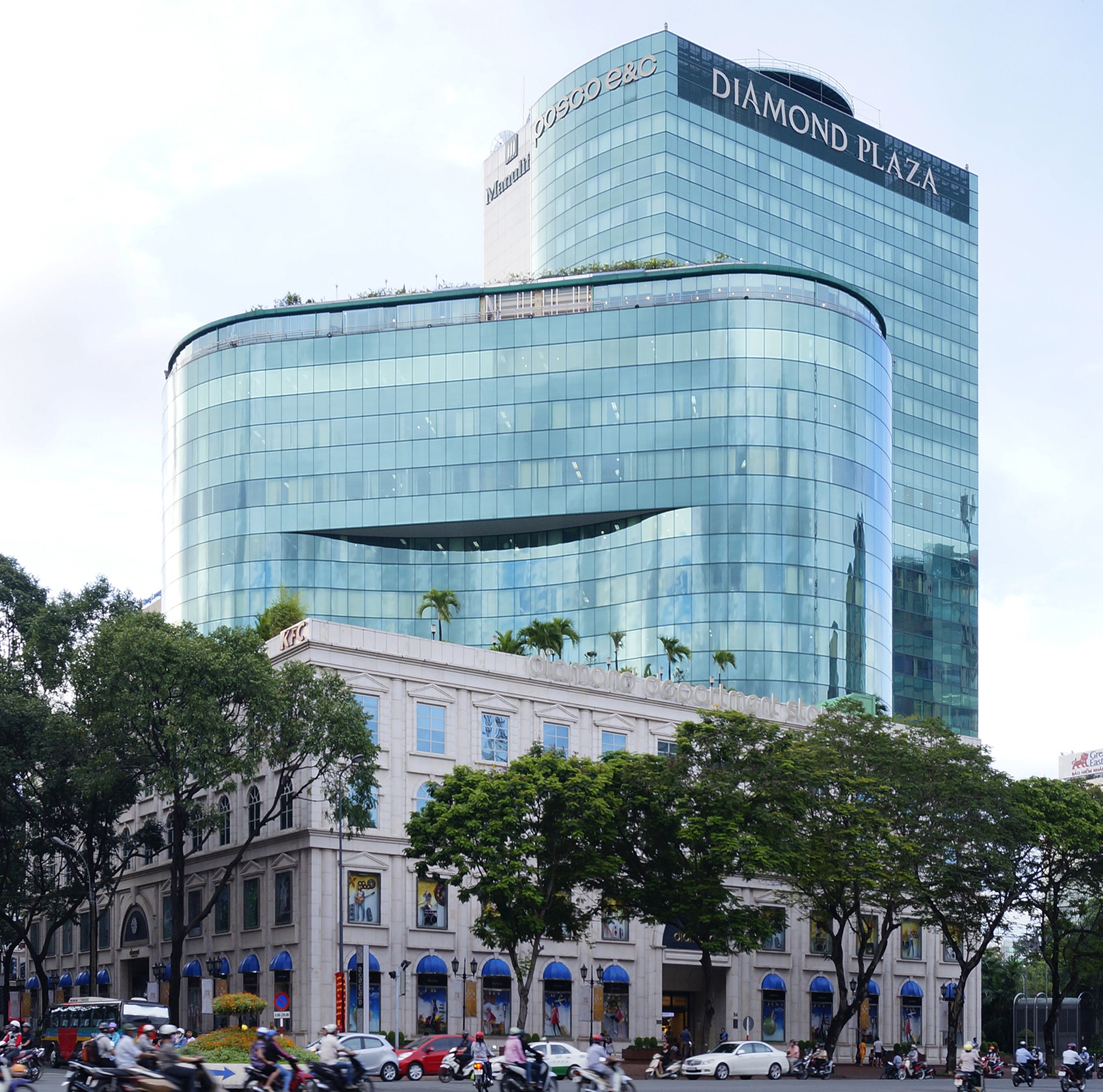 "Địa điểm vàng" xem diễu binh vừa qua hoá ra là biểu tượng một thời của TP.HCM, lưu giữ ký ức đẹp của nhiều 9X- Ảnh 1.