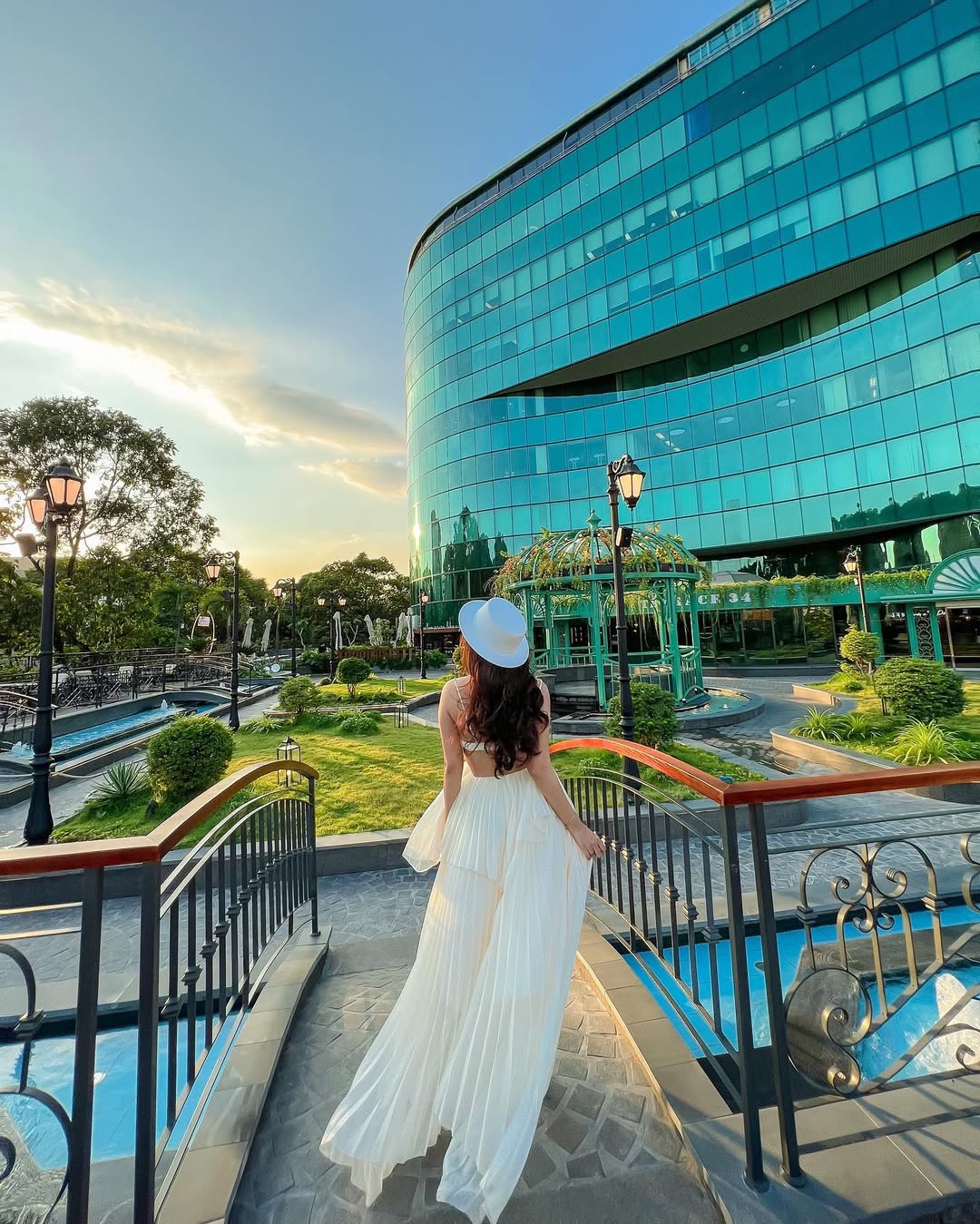"Địa điểm vàng" xem diễu binh vừa qua hoá ra là biểu tượng một thời của TP.HCM, lưu giữ ký ức đẹp của nhiều 9X- Ảnh 13.