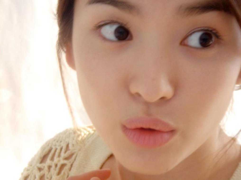 Chiến thần nhan sắc Song Hye Kyo: Đẹp bất bại qua camera kỹ thuật số, xứng danh đại mỹ nhân đẹp nhất xứ Hàn!- Ảnh 7. Chiến thần nhan sắc Song Hye Kyo: Đẹp bất bại qua camera kỹ thuật số, xứng danh đại mỹ nhân đẹp nhất xứ Hàn!- Ảnh 7.