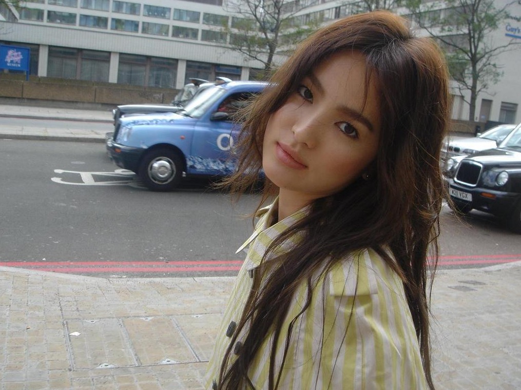 Chiến thần nhan sắc Song Hye Kyo: Đẹp bất bại qua camera kỹ thuật số, xứng danh đại mỹ nhân đẹp nhất xứ Hàn!- Ảnh 5. Chiến thần nhan sắc Song Hye Kyo: Đẹp bất bại qua camera kỹ thuật số, xứng danh đại mỹ nhân đẹp nhất xứ Hàn!- Ảnh 5.