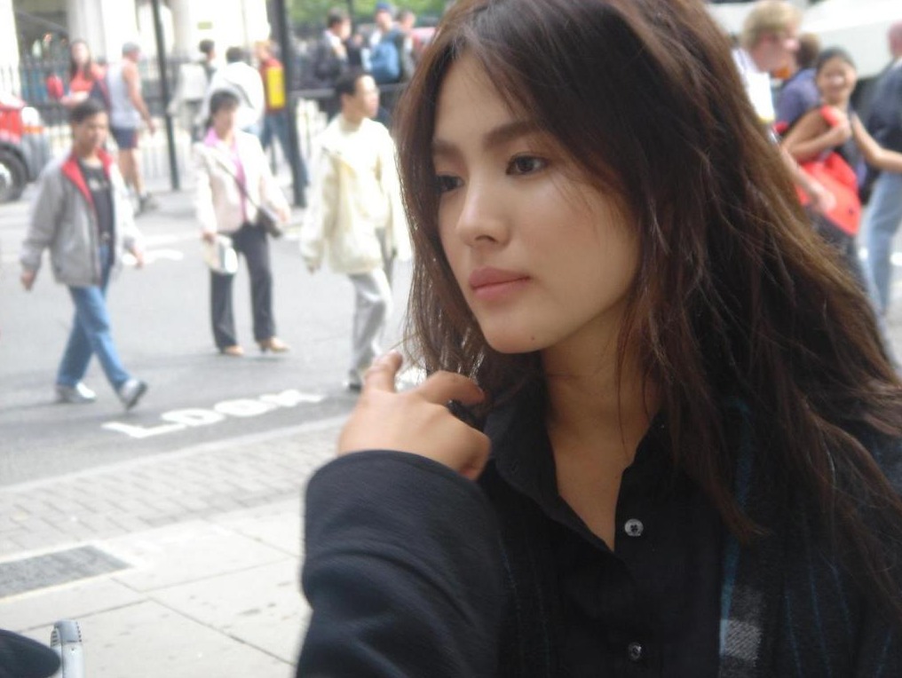 Chiến thần nhan sắc Song Hye Kyo: Đẹp bất bại qua camera kỹ thuật số, xứng danh đại mỹ nhân đẹp nhất xứ Hàn!- Ảnh 9. Chiến thần nhan sắc Song Hye Kyo: Đẹp bất bại qua camera kỹ thuật số, xứng danh đại mỹ nhân đẹp nhất xứ Hàn!- Ảnh 9.