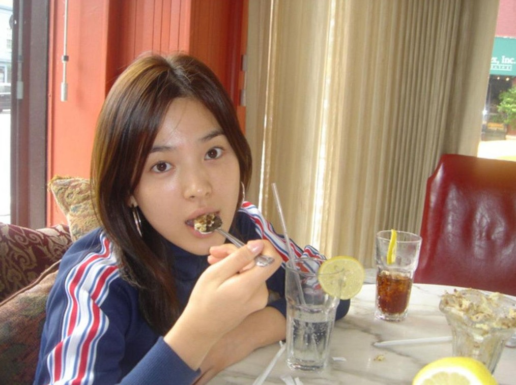 Chiến thần nhan sắc Song Hye Kyo: Đẹp bất bại qua camera kỹ thuật số, xứng danh đại mỹ nhân đẹp nhất xứ Hàn!- Ảnh 11. Chiến thần nhan sắc Song Hye Kyo: Đẹp bất bại qua camera kỹ thuật số, xứng danh đại mỹ nhân đẹp nhất xứ Hàn!- Ảnh 11.