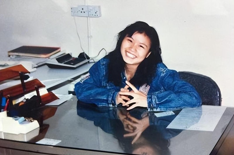 Chu Quần Phi - Từ cô gái 
