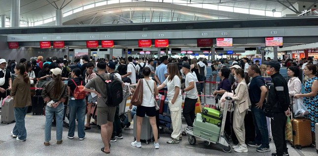 1.440 chuyến bay đến/đi từ TPHCM trong 2 ngày nghỉ lễ- Ảnh 1.