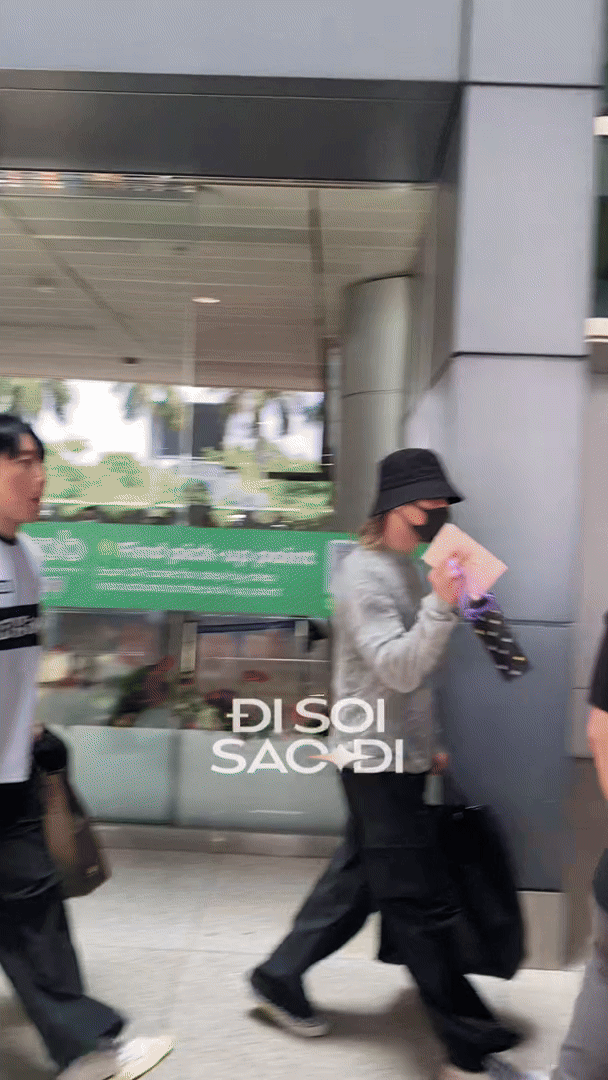 Hot: Daesung (BIGBANG) đi giữa 