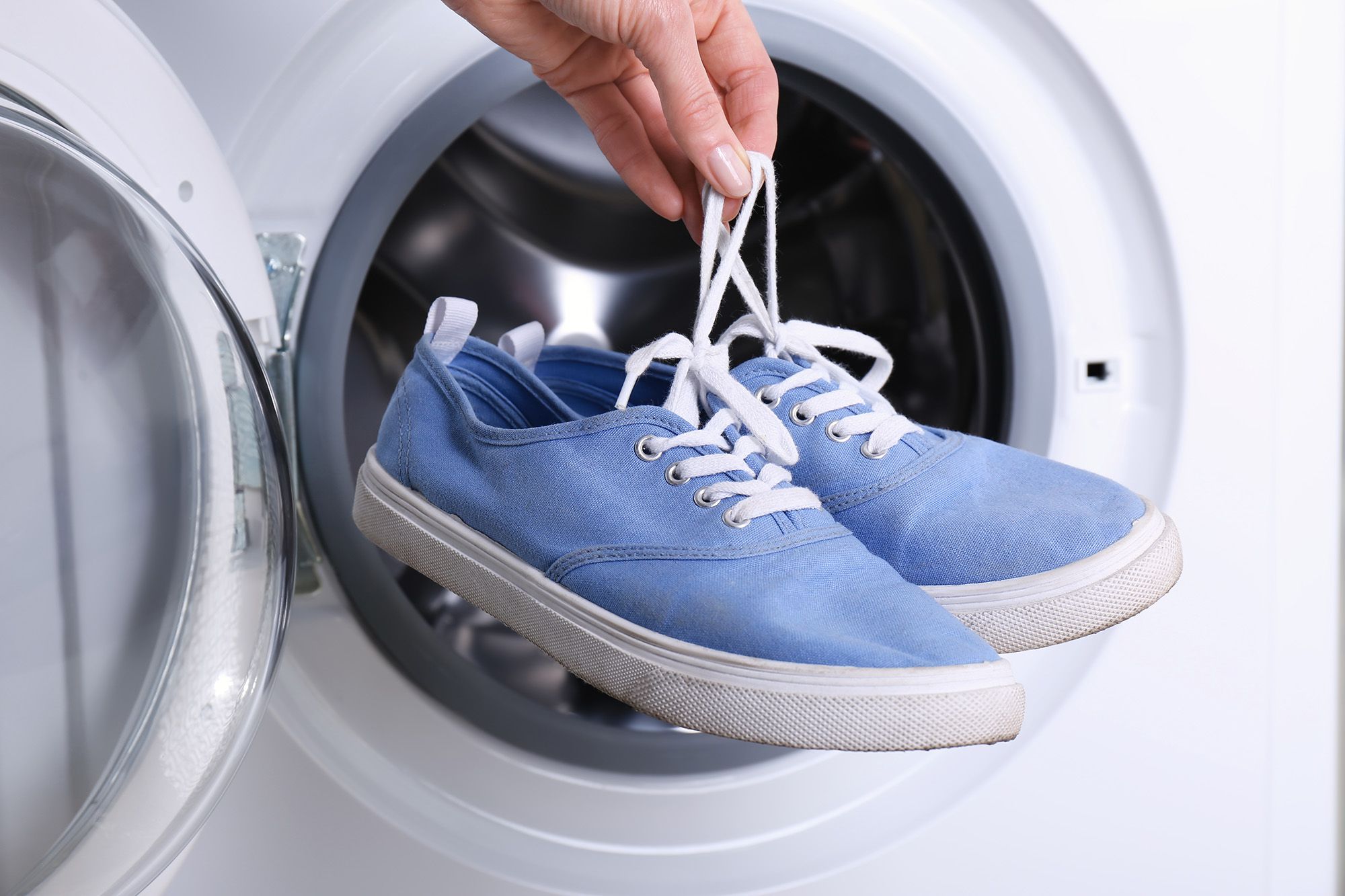 "Giặt giày" bằng máy giặt: Đây là bí quyết không phải ai cũng biết- Ảnh 3.