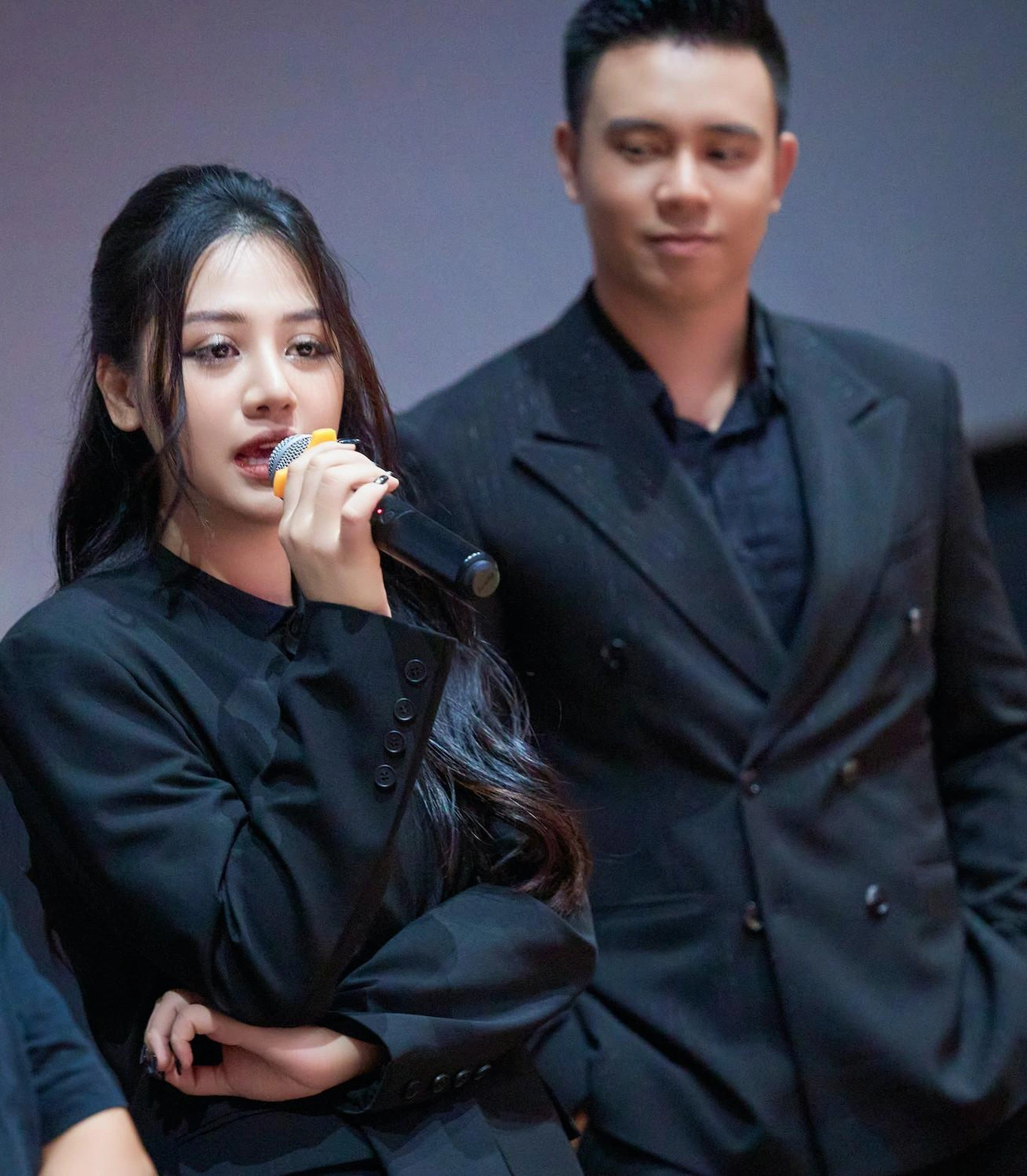 Ca sĩ hát cực hay bản hit 3 tỷ view: Từng lọt Top 3 Vietnam Idol, vượt qua biến cố hết mình vì đam mê- Ảnh 7. Ca sĩ hát cực hay bản hit 3 tỷ view: Từng lọt Top 3 Vietnam Idol, vượt qua biến cố hết mình vì đam mê- Ảnh 7.