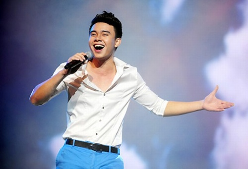 Ca sĩ hát cực hay bản hit 3 tỷ view: Từng lọt Top 3 Vietnam Idol, vượt qua biến cố hết mình vì đam mê- Ảnh 2. Ca sĩ hát cực hay bản hit 3 tỷ view: Từng lọt Top 3 Vietnam Idol, vượt qua biến cố hết mình vì đam mê- Ảnh 2.