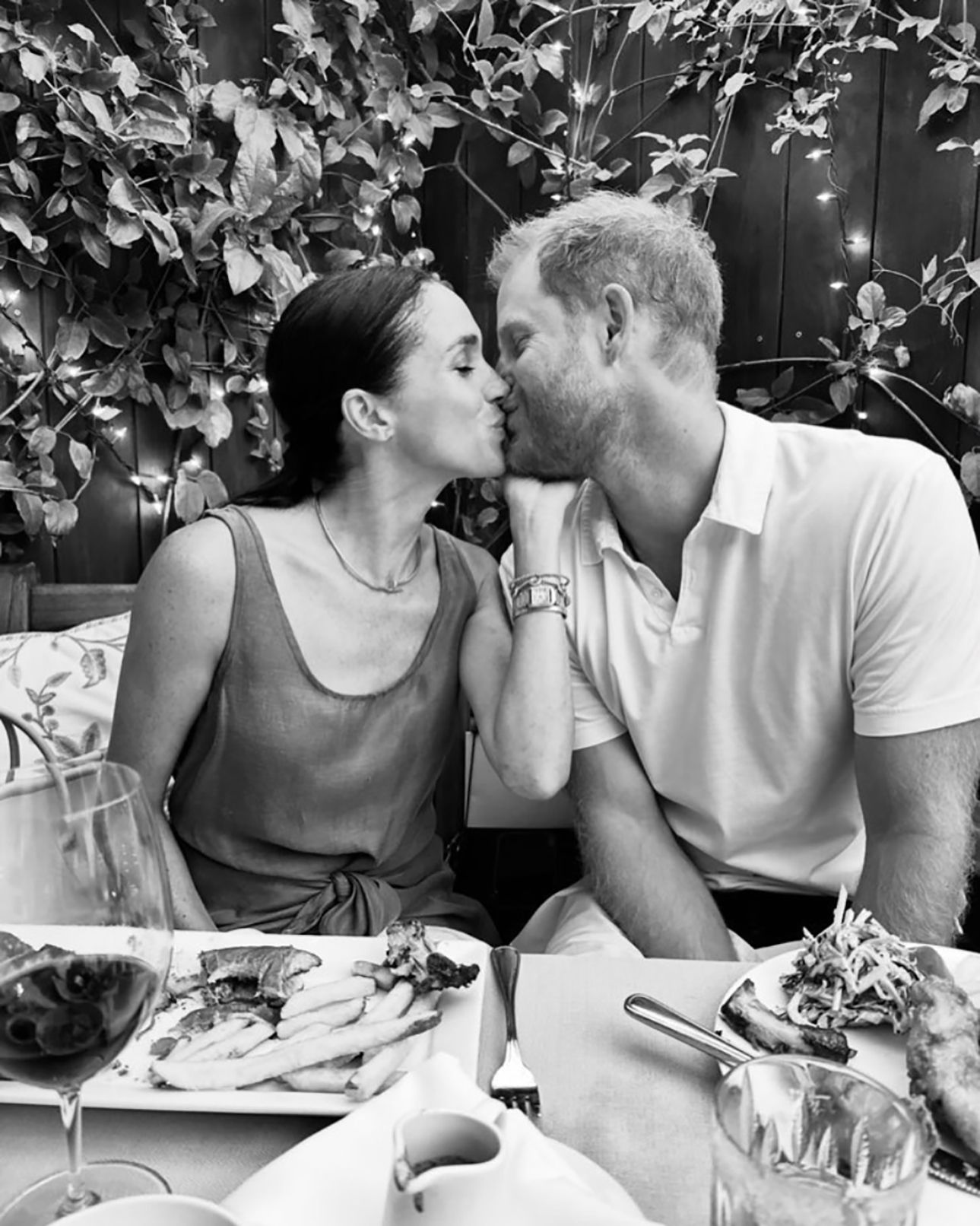 Meghan Markle trải lòng về cuộc sống hoàng gia đầy sóng gió và hành trình tìm lại chính mình- Ảnh 2.