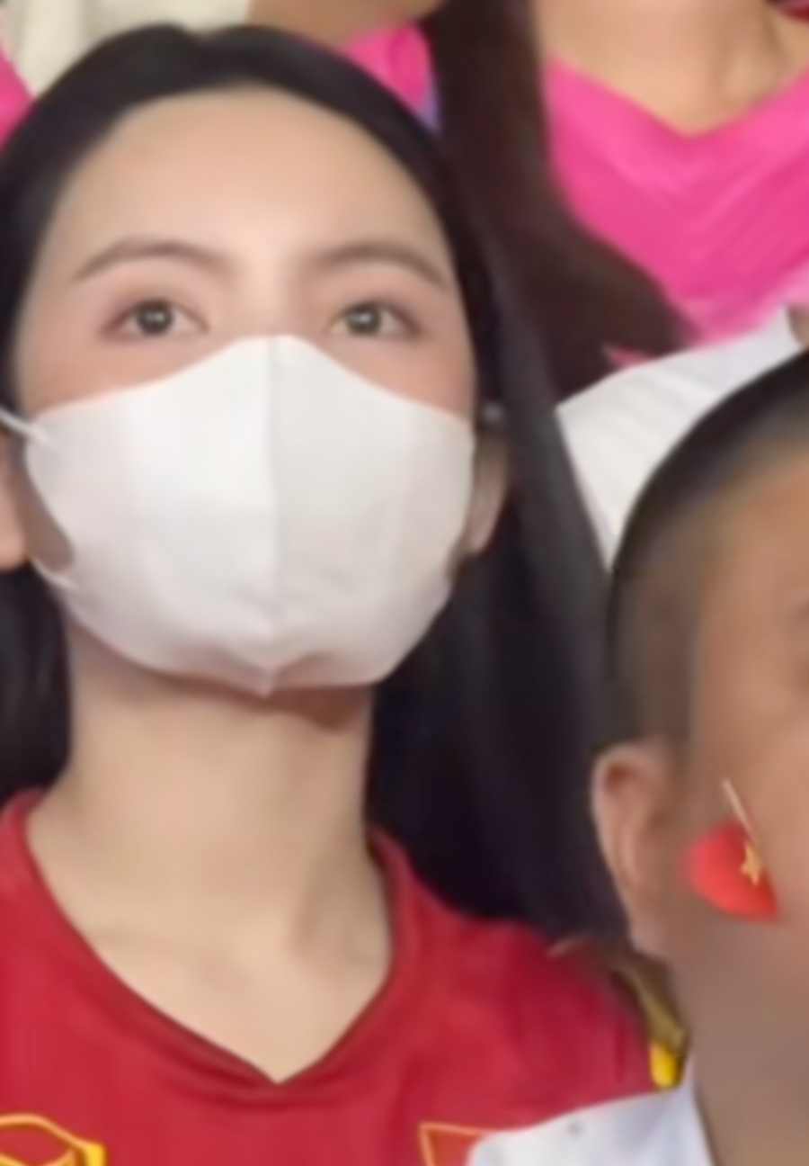 Chu Thanh Huyền lộ diện sau nghi vẫn thẩm mỹ, bị dân mạng nhắc vụ
