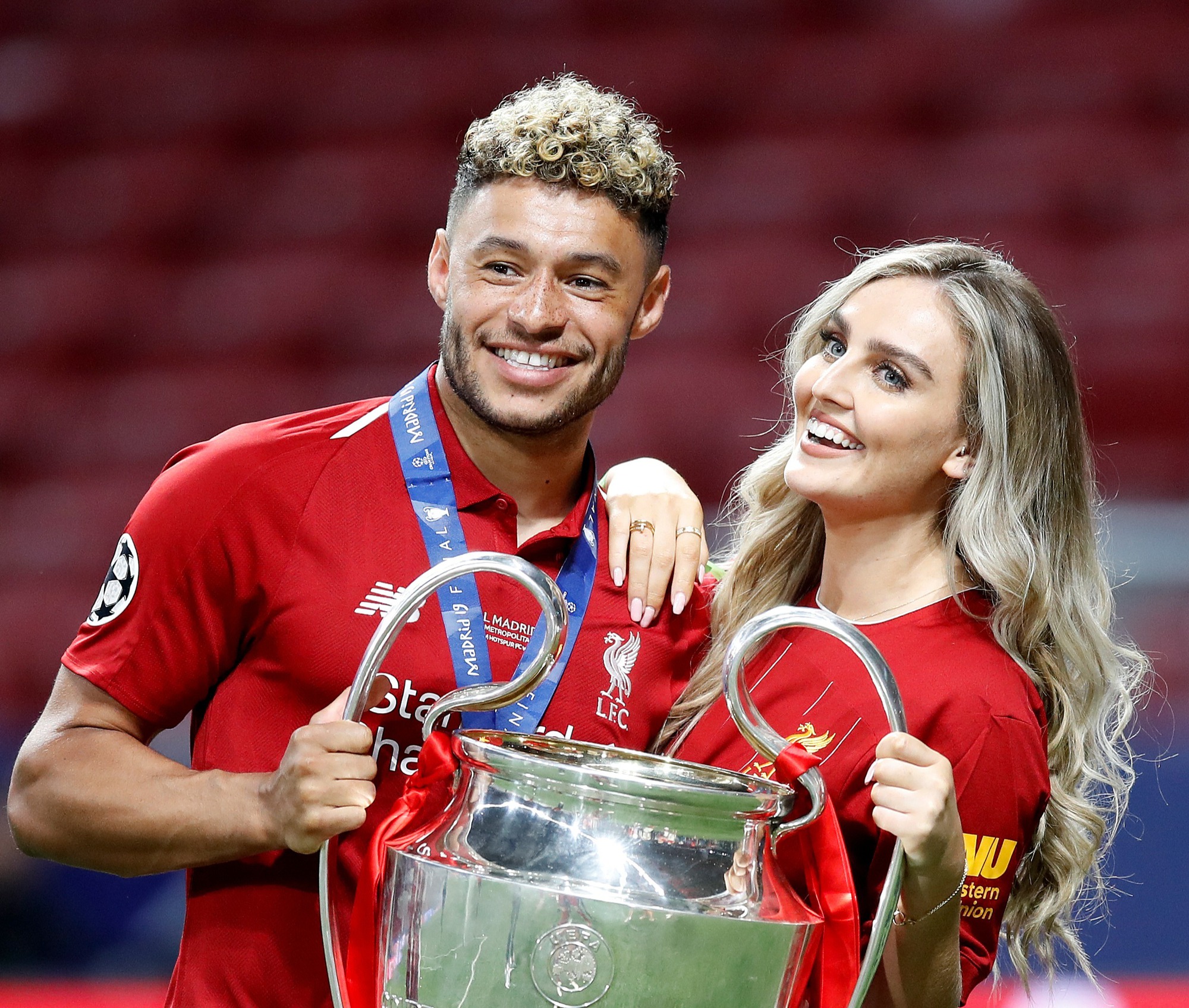 5 nàng WAG kiếm tiền giỏi nhất thế giới: Bạn gái Ronaldo và vợ Messi góp mặt, nhưng đều xếp sau một người- Ảnh 3.