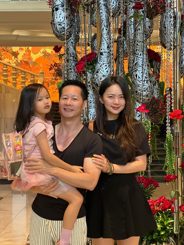 Chồng đại gia hơn 26 tuổi của nàng hậu từng gần 90 kg: Tài sản 