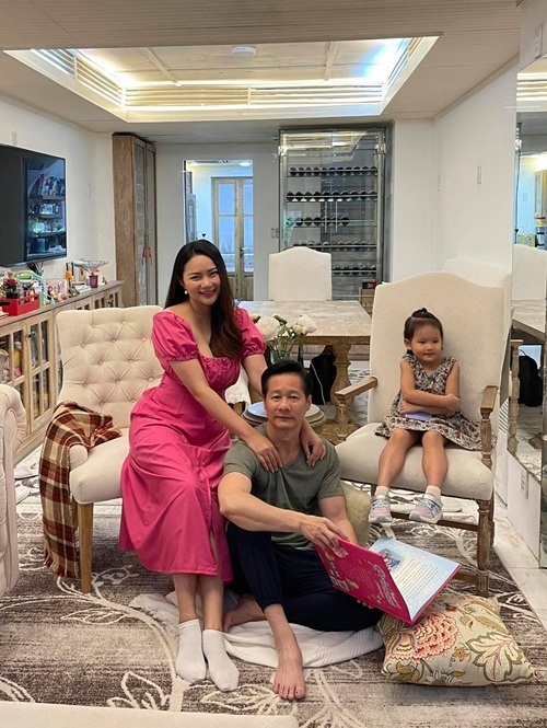 Chồng đại gia hơn 26 tuổi của nàng hậu từng gần 90 kg: Tài sản 