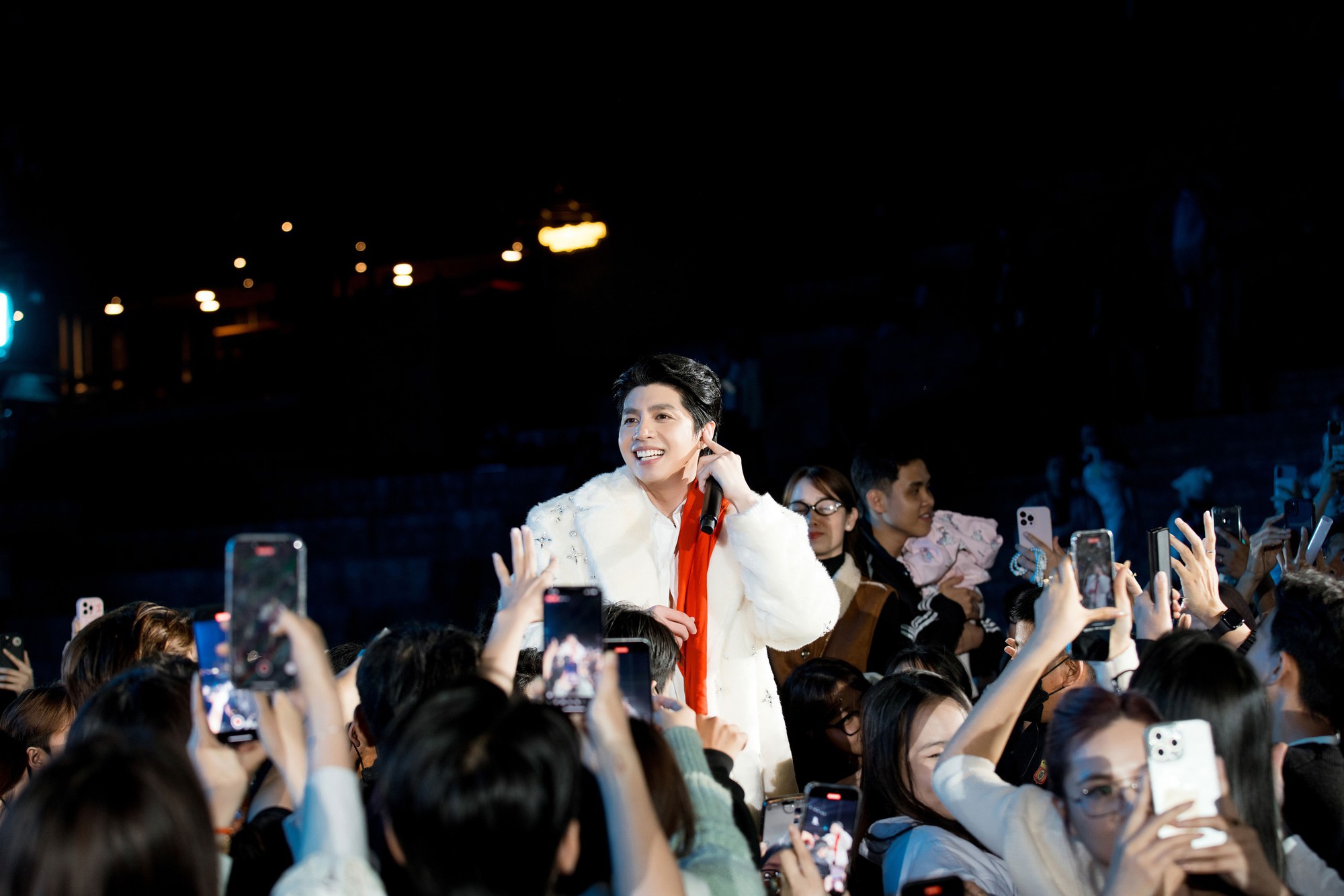 Quá nhiều lỗi trong concert của Noo Phước Thịnh- Ảnh 12.