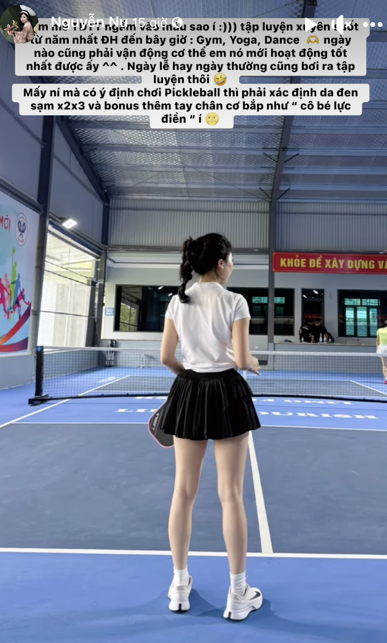 Em g&aacute;i Văn To&agrave;n chơi pickleball, chấp nhận từ v&oacute;c d&aacute;ng nuột n&agrave; th&agrave;nh 
