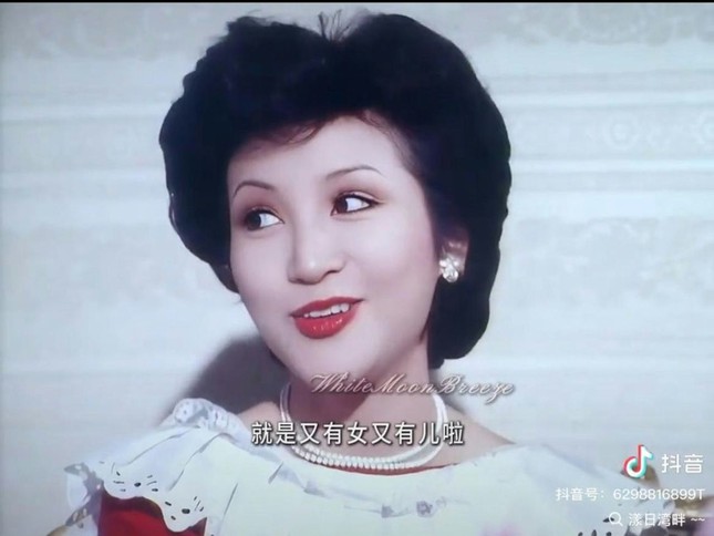 Ảnh Tạ Đình Phong với mẹ hoa hậu gây sốt- Ảnh 6. Ảnh Tạ Đình Phong với mẹ hoa hậu gây sốt- Ảnh 6.