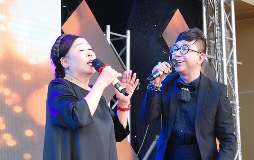 Nữ NSND đầu tiên hát Bài ca thống nhất lịch sử, đứng ra bảo vệ Long Nhật vì một điều- Ảnh 4.