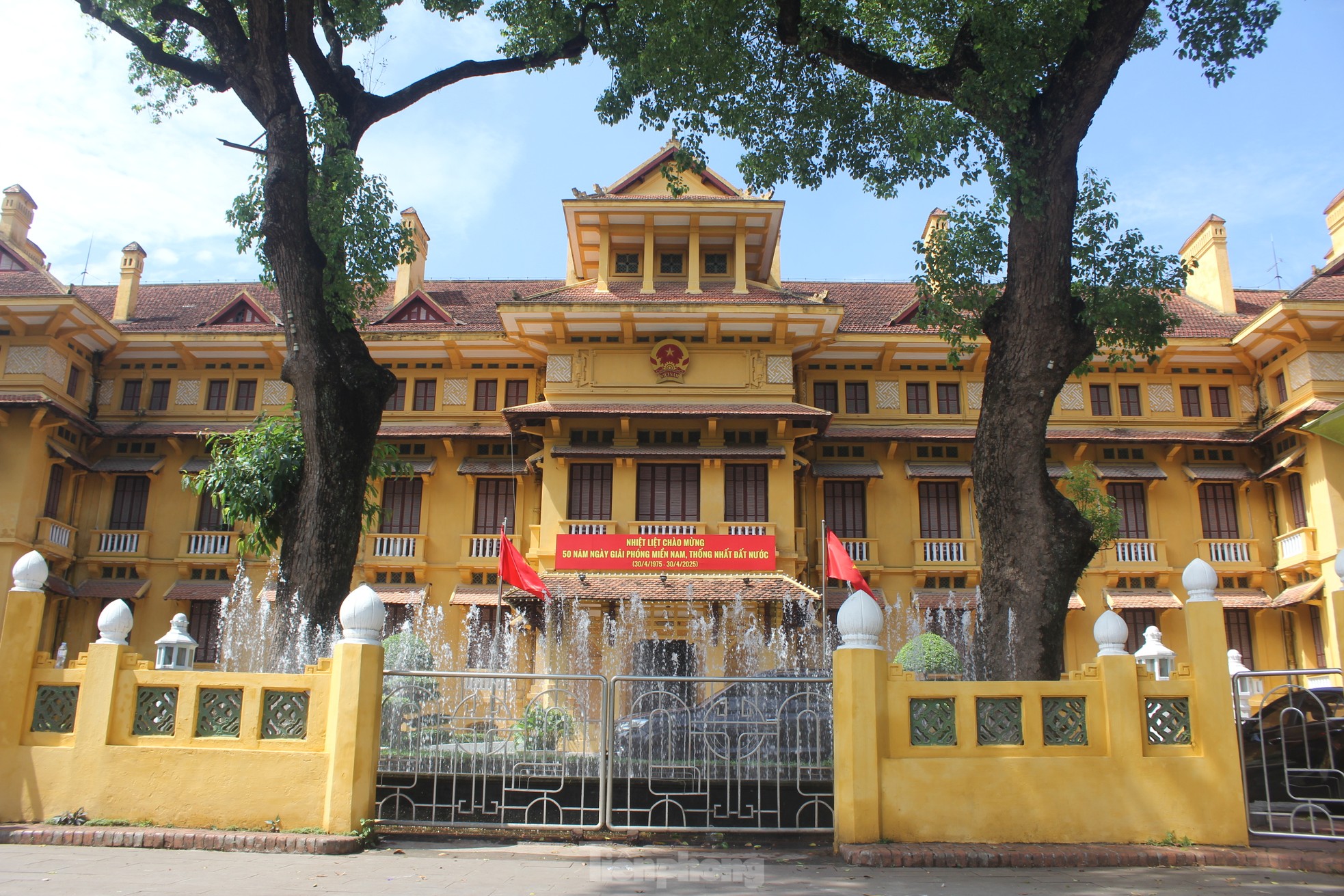 Khách nước ngoài ngưỡng mộ cách người Việt mừng 50 năm đất nước thống nhất- Ảnh 14.