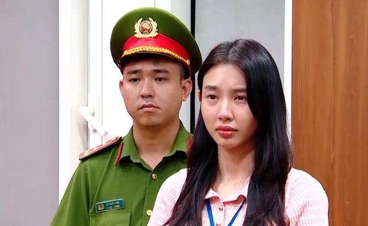 Nỗi sợ 3 năm trước của Hoa hậu Thùy Tiên nay đã trở thành sự thật- Ảnh 3.