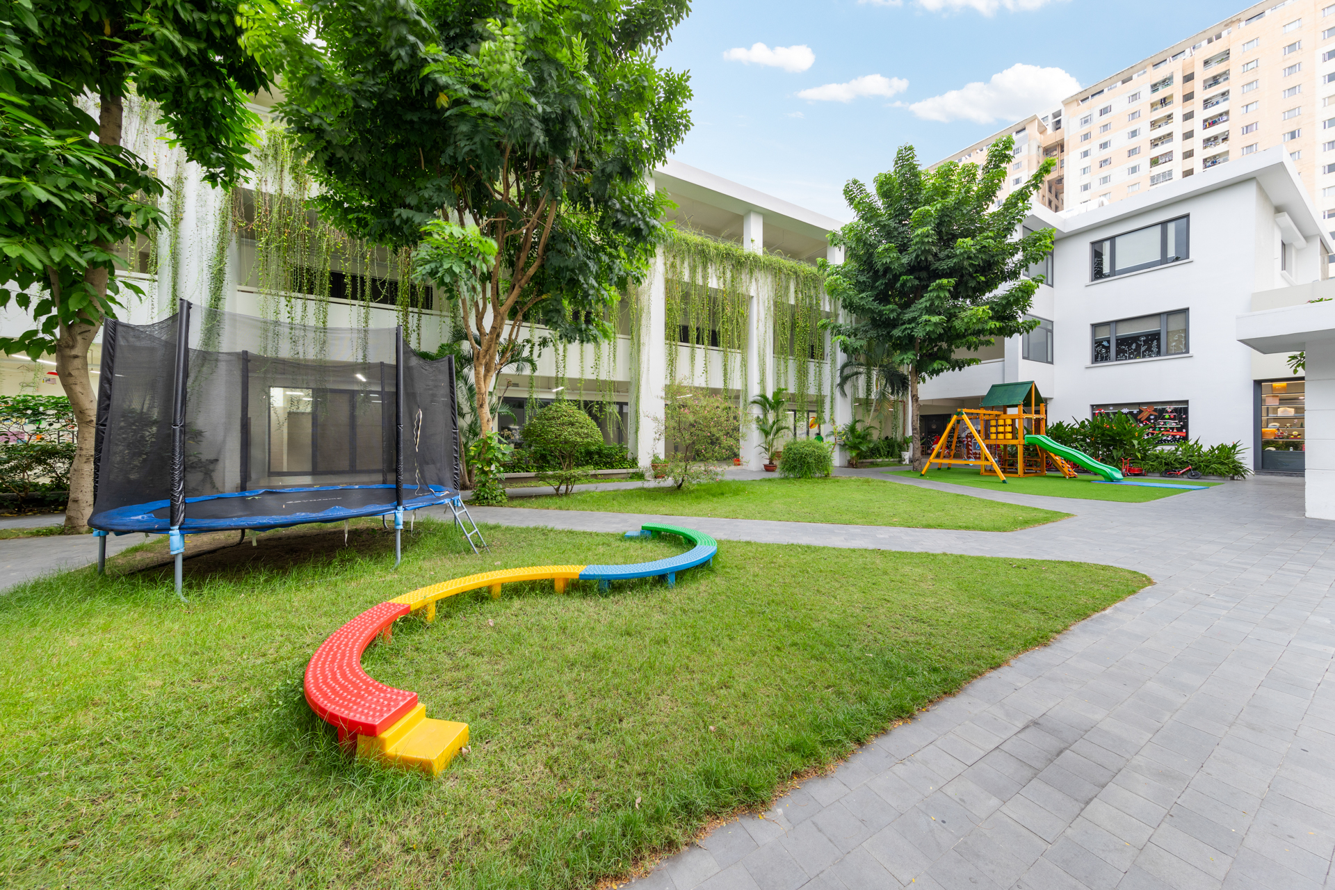 Từng có bảng tiêu chí "khó tính" khi chọn trường, bà mẹ TP.HCM lại "quay xe" khi gặp ngôi trường này: Sự tử tế và thấu hiểu đằng sau từng chi tiết nhỏ- Ảnh 1.