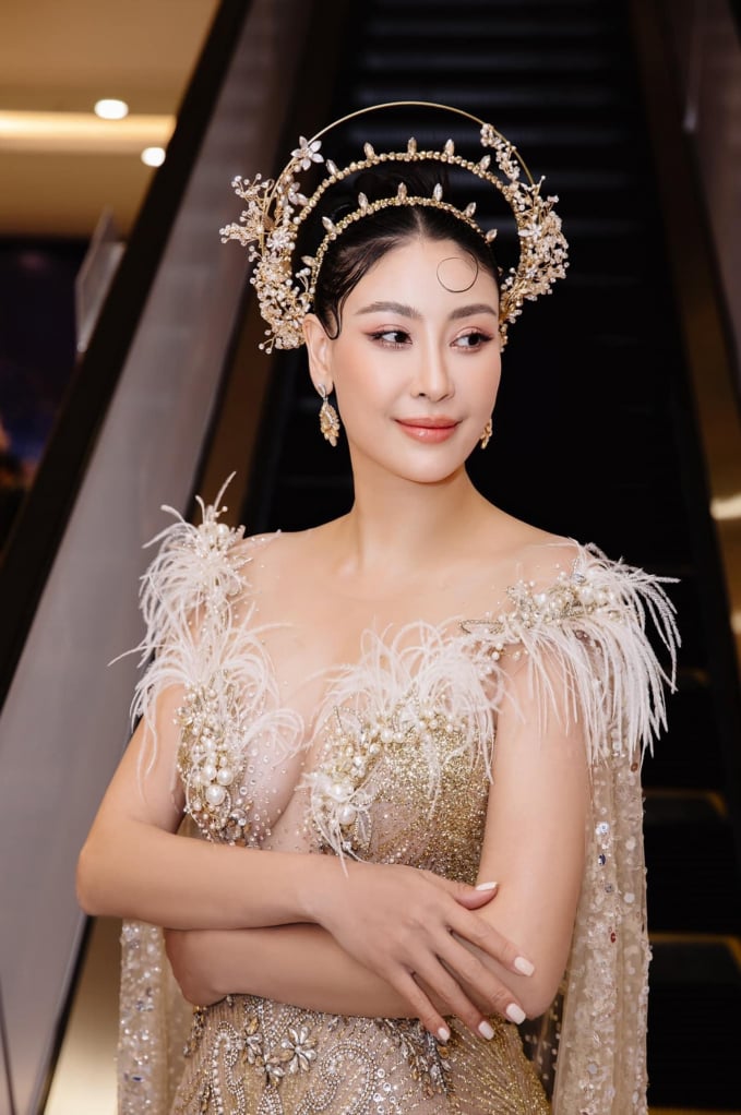 Ba Hoa hậu chọn "ở ẩn" làm mẹ sau đăng quang: Người thấy có lỗi với con, người thú nhận "đuối sức"- Ảnh 2.