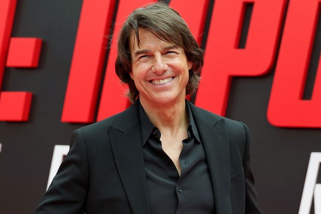 Tom Cruise khen bạn gái “tuyệt vời, phi thường”- Ảnh 1.