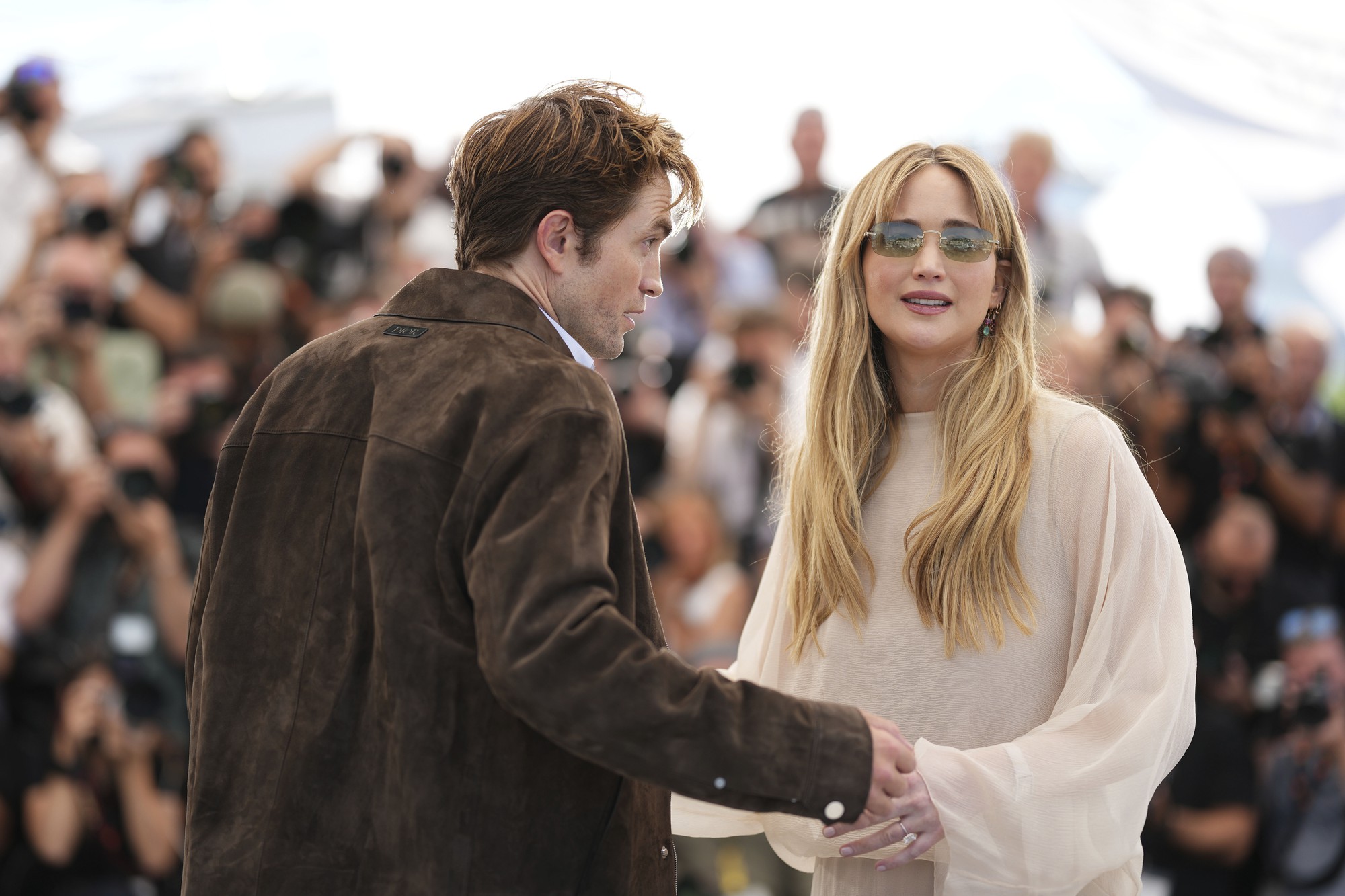Jennifer Lawrence cảm thấy Jennifer Lawrence cảm thấy