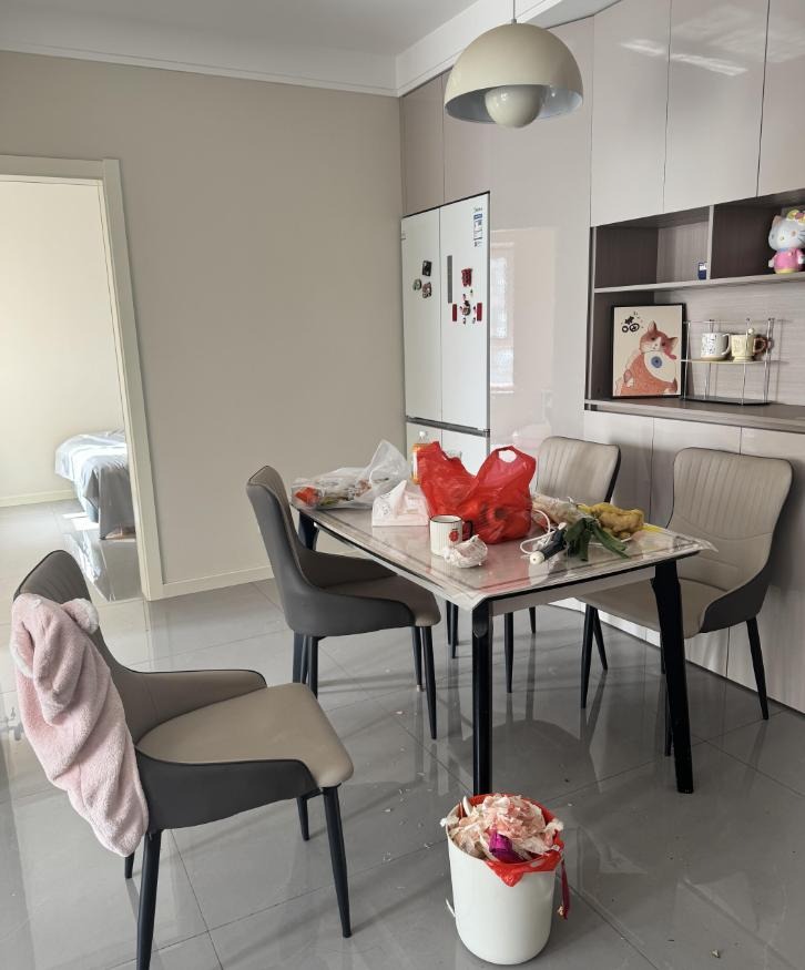 5 thói xấu tệ hại biến ngôi nhà thành "bãi rác", giàu đến mấy cũng vẫn có cảm giác "rẻ tiền"- Ảnh 5.