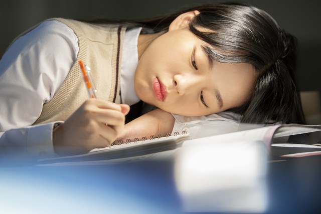 "Tinh thần quyết định thái độ, thái độ quyết định vận mệnh": Câu trả lời của cha mẹ khi con bị điểm thấp có thể định đoạt cả tương lai- Ảnh 3.