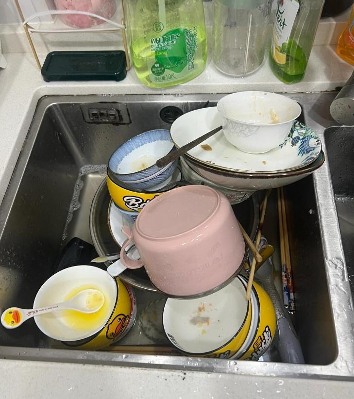 5 thói xấu tệ hại biến ngôi nhà thành "bãi rác", giàu đến mấy cũng vẫn có cảm giác "rẻ tiền"- Ảnh 3.