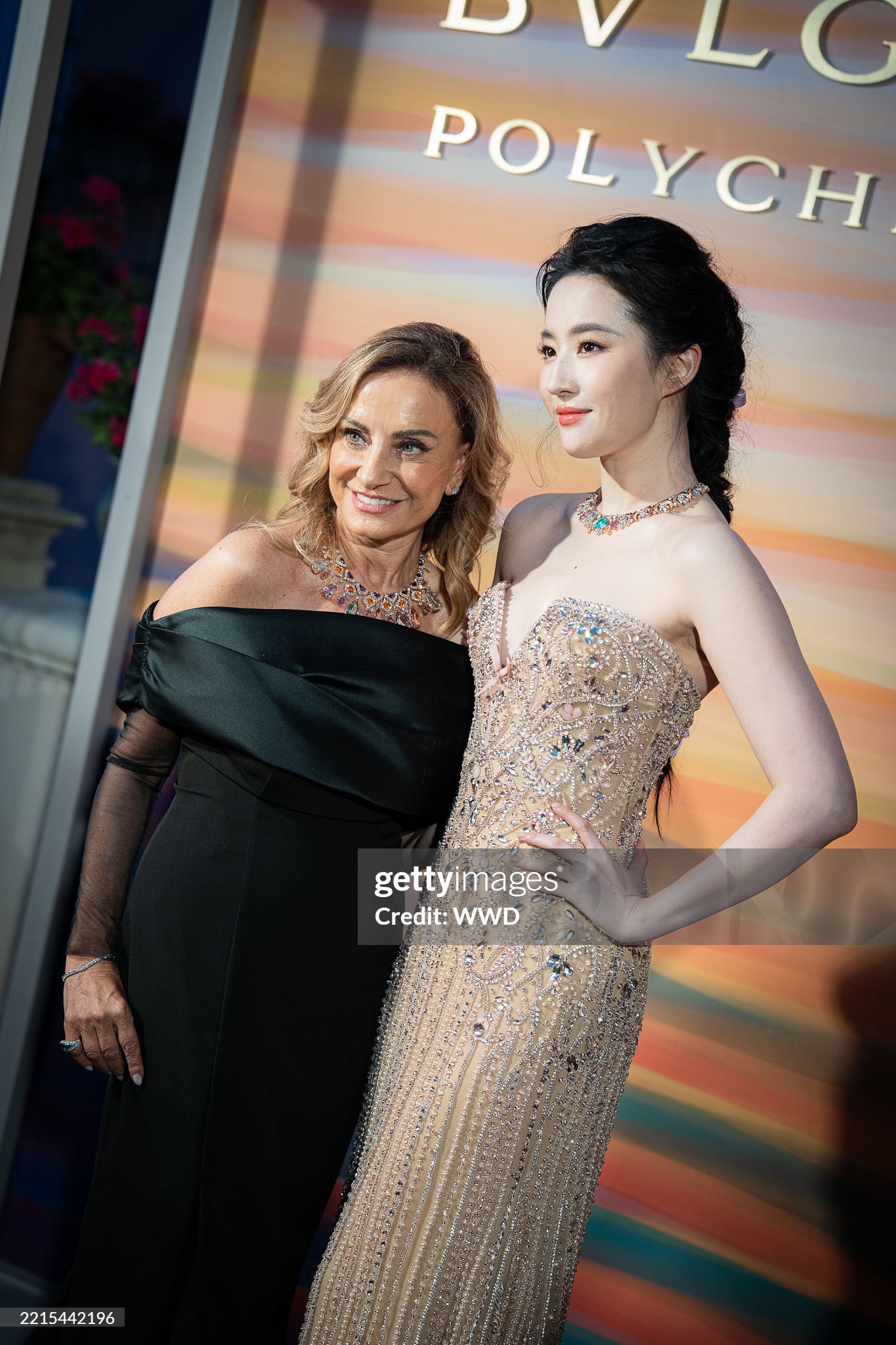 Lisa như công chúa Disney, Lưu Diệc Phi gầy gò bất ngờ qua cam thường tại event BVLGARI- Ảnh 15.