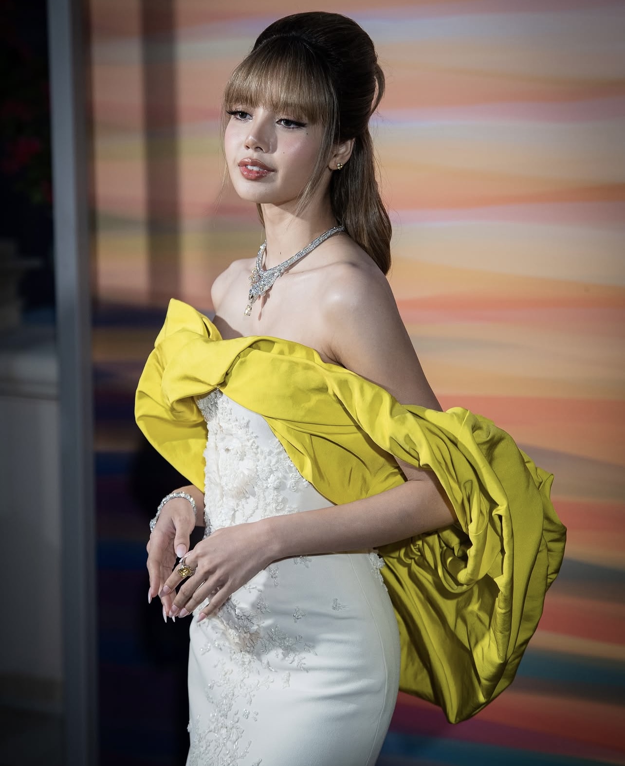 Lisa như công chúa Disney, Lưu Diệc Phi gầy gò bất ngờ qua cam thường tại event BVLGARI- Ảnh 4.