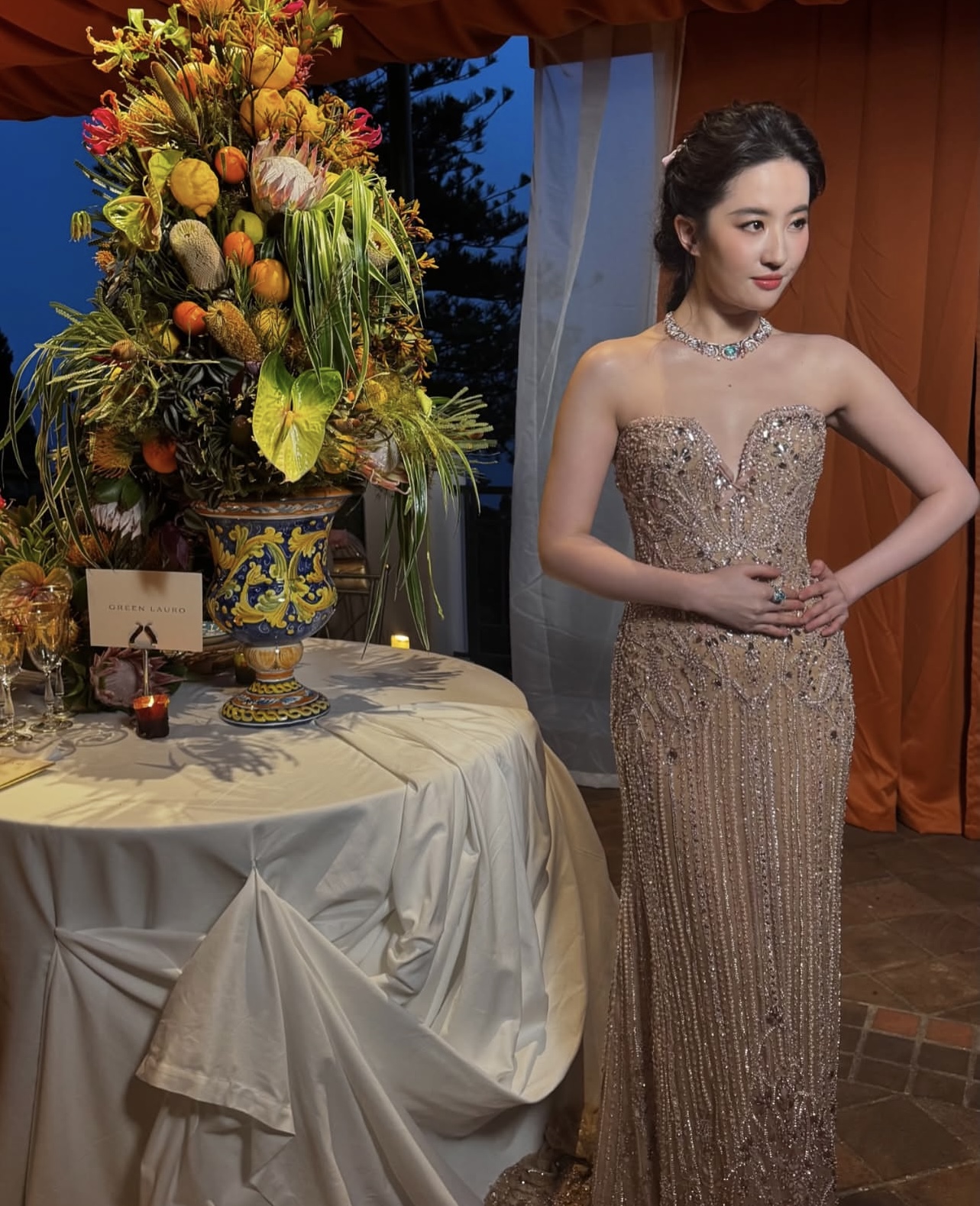 Lisa như công chúa Disney, Lưu Diệc Phi gầy gò bất ngờ qua cam thường tại event BVLGARI- Ảnh 12.
